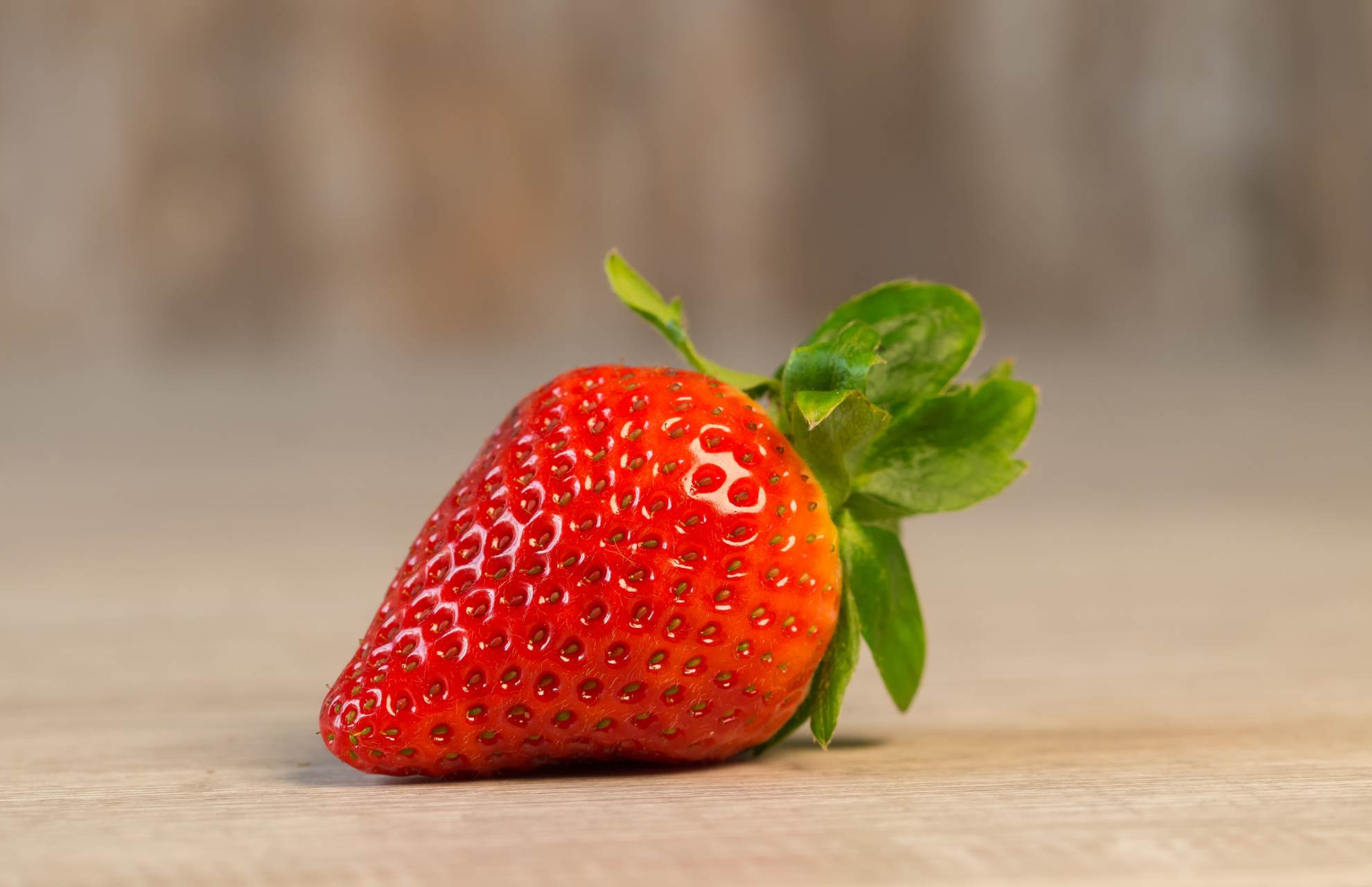 can you eat the leaves of strawberry