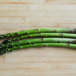 how to cut the asparagus