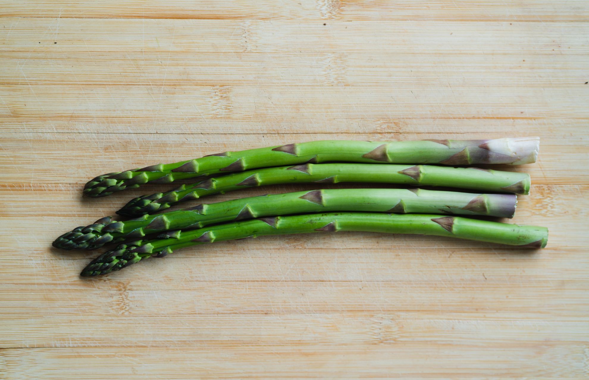 how to cut the asparagus